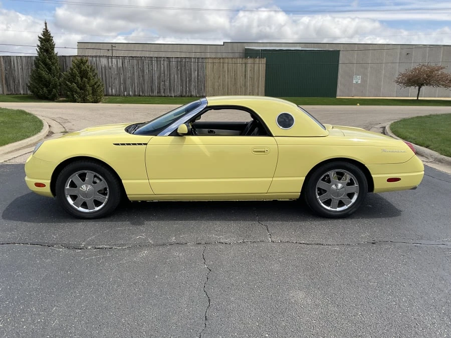 2002 Ford Thunderbird 11th Gen - Image 2 of 9