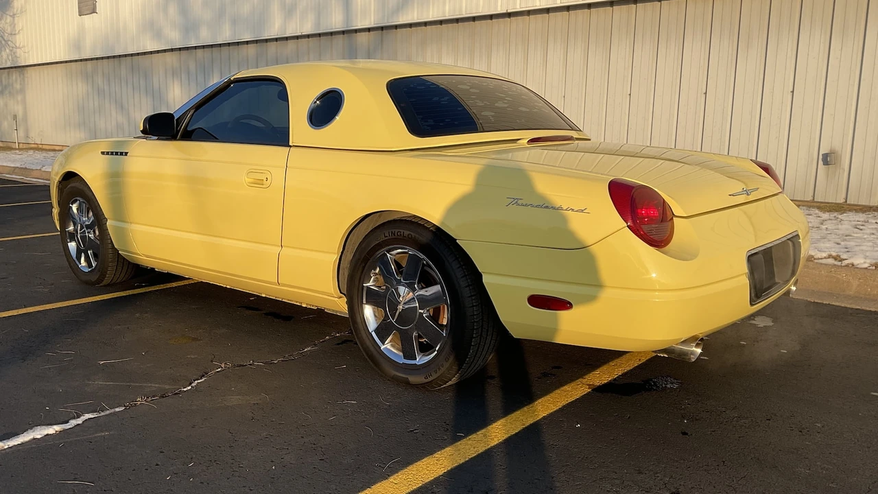 2002 Ford Thunderbird 11th Gen - Image 3 of 16