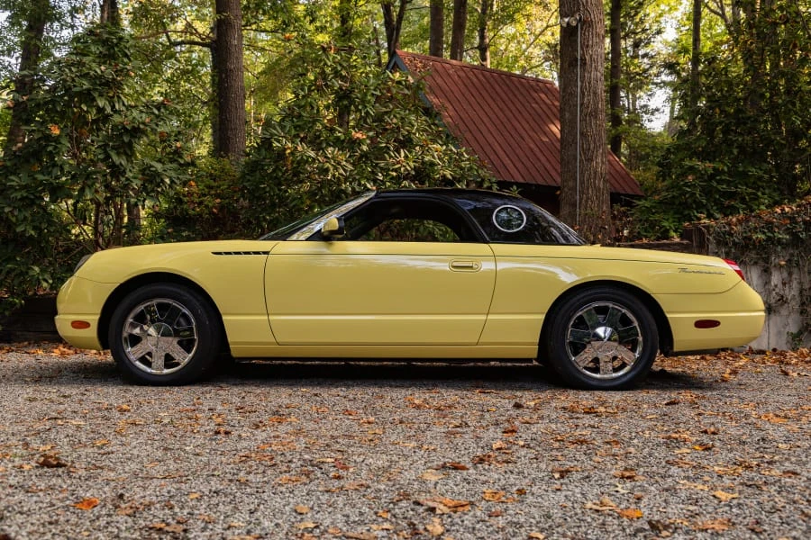 2002 Ford Thunderbird 11th Gen - Image 2 of 30
