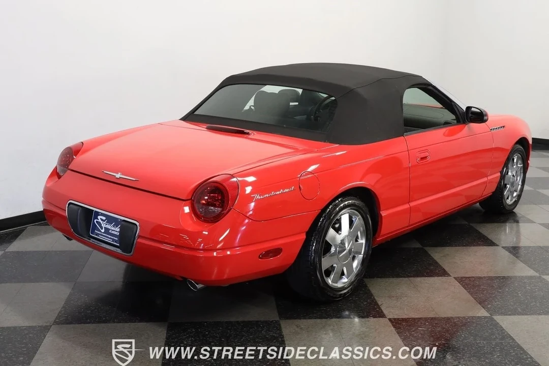 2002 Ford Thunderbird 10th Gen - Image 11 of 12