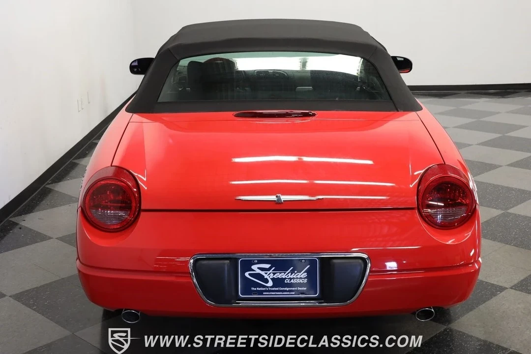 2002 Ford Thunderbird 10th Gen - Image 9 of 12