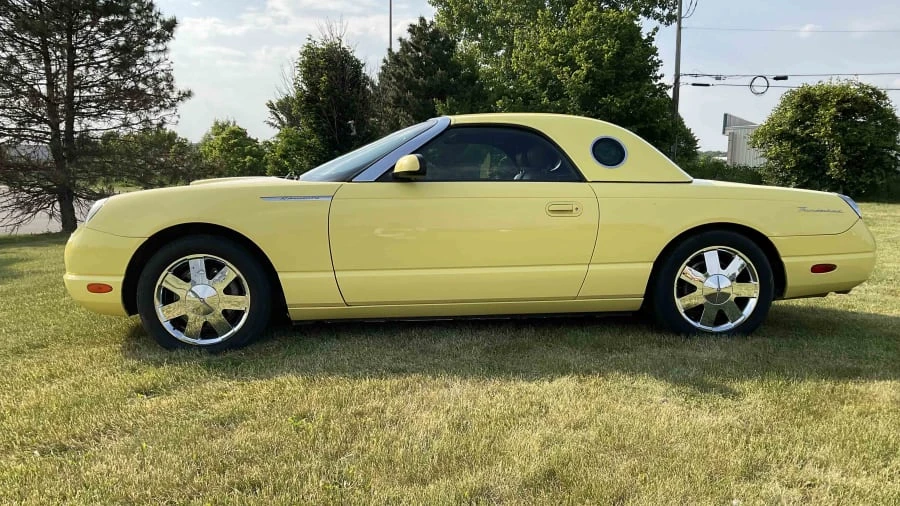 2002 Ford Thunderbird 11th Gen - Image 2 of 14