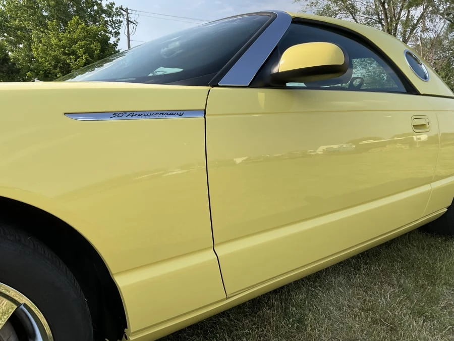 2002 Ford Thunderbird 11th Gen - Image 9 of 14
