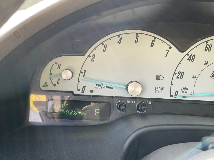 2002 Ford Thunderbird 11th Gen - Image 10 of 14