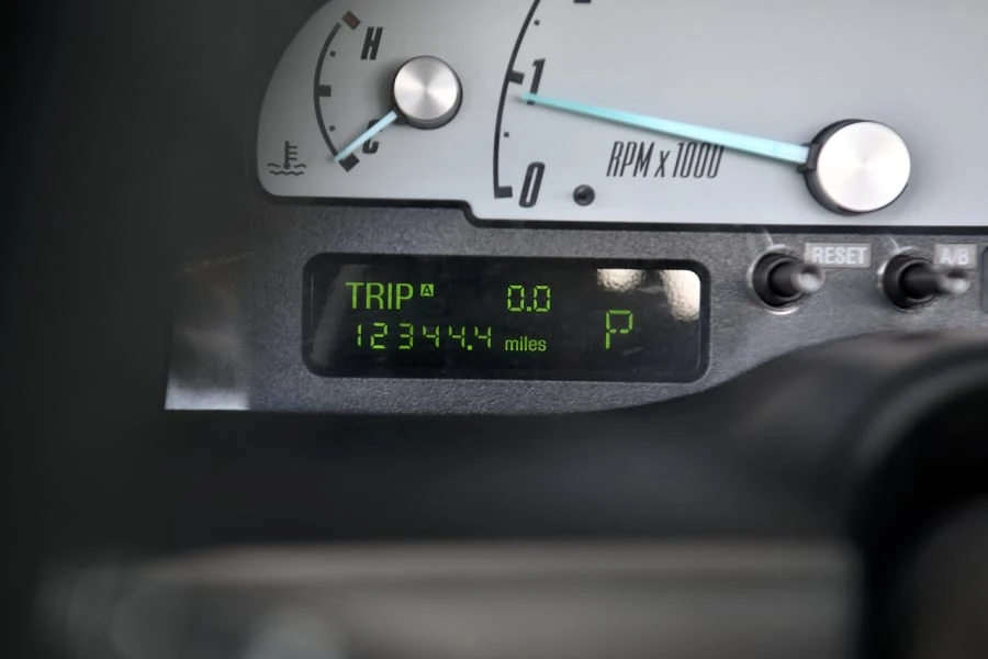 2002 Ford Thunderbird 11th Gen - Image 26 of 31