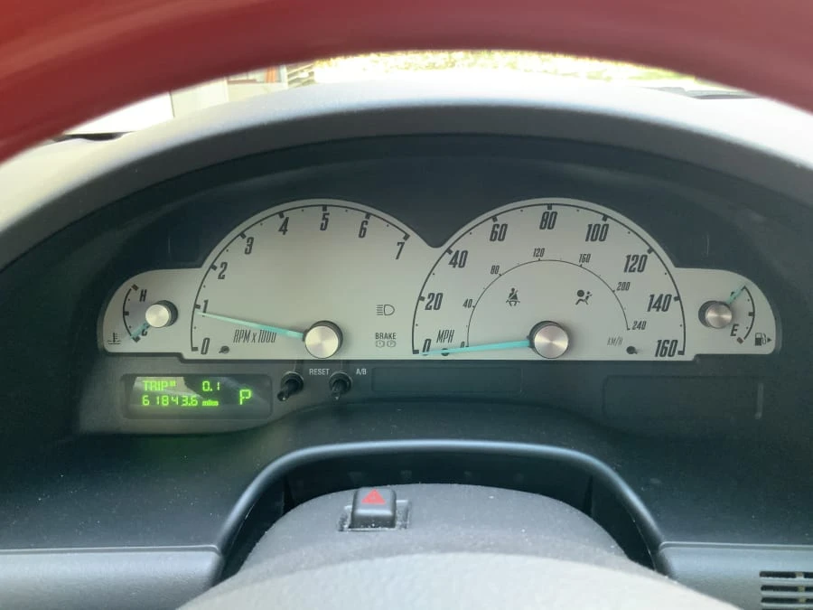 2002 Ford Thunderbird 11th Gen - Image 6 of 11