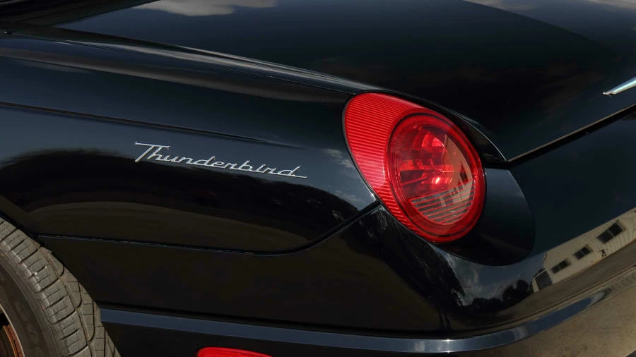 2002 Ford Thunderbird 11th Gen - Image 9 of 21