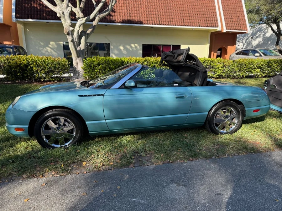 2002 Ford Thunderbird 11th Gen - Image 2 of 31