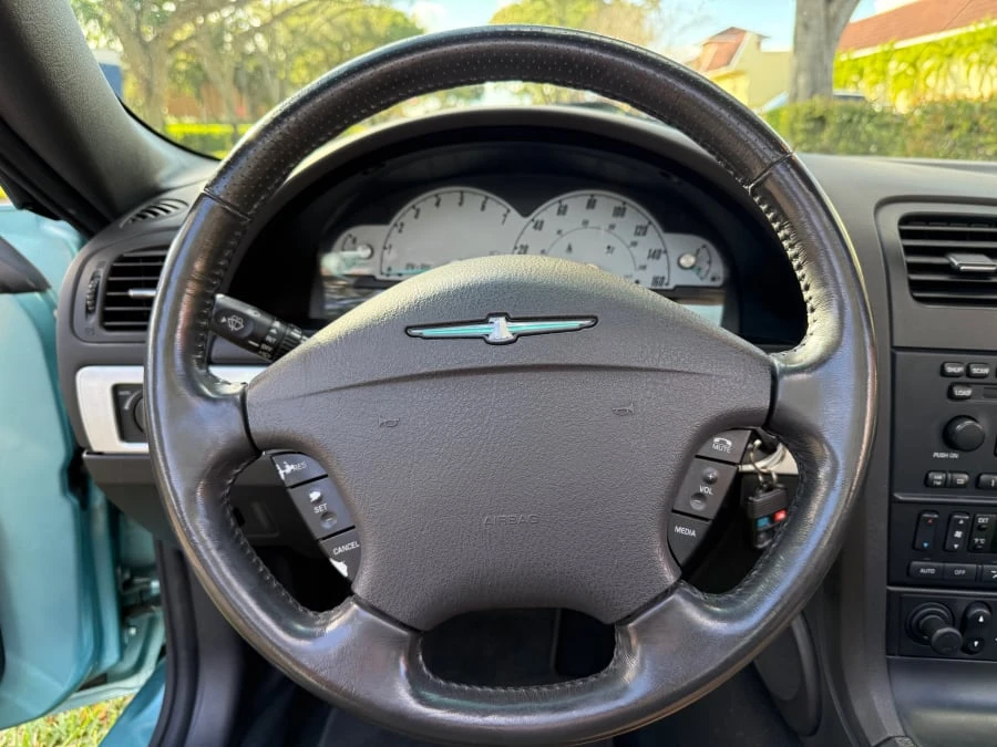 2002 Ford Thunderbird 11th Gen - Image 22 of 31