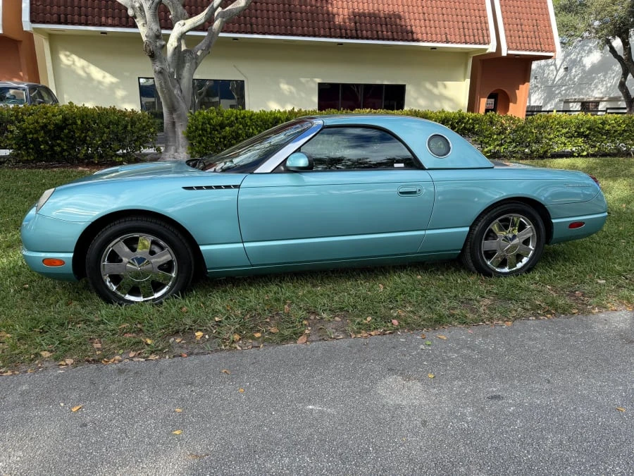 2002 Ford Thunderbird 11th Gen - Image 13 of 31
