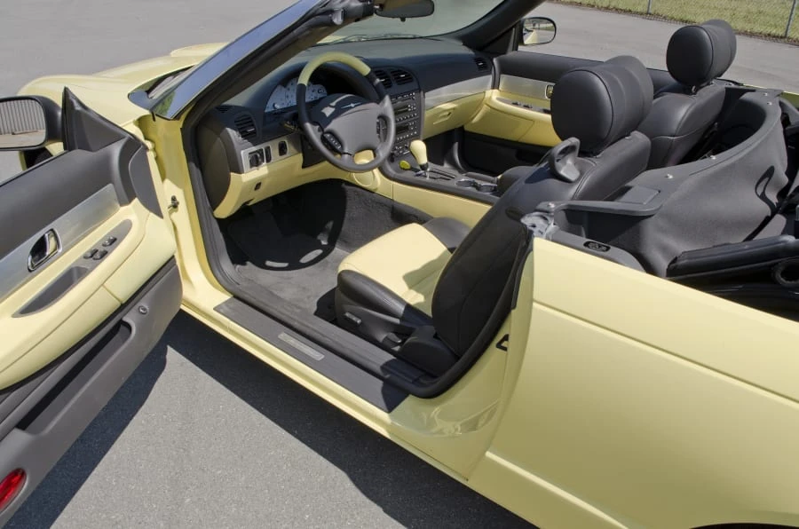 2002 Ford Thunderbird 11th Gen - Image 4 of 10