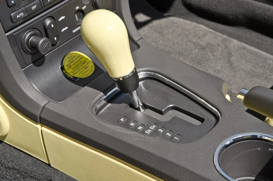 2002 Ford Thunderbird 11th Gen - Image 6 of 10