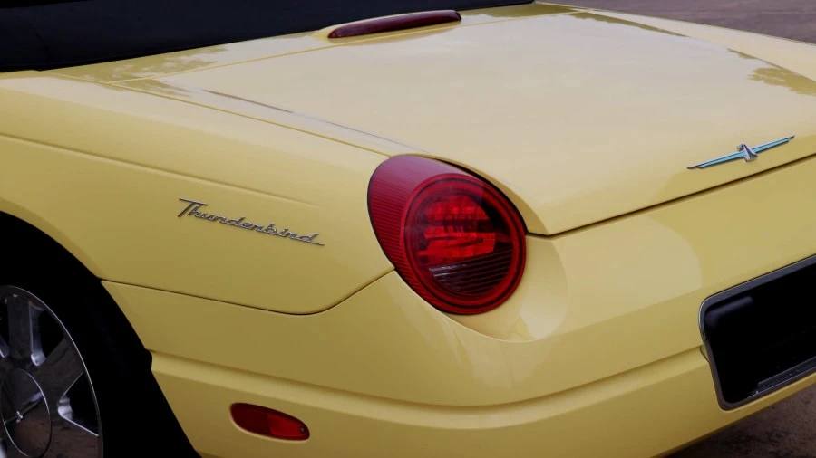 2002 Ford Thunderbird 11th Gen - Image 18 of 23