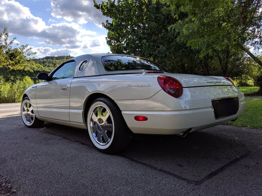 2002 Ford Thunderbird 11th Gen - Image 10 of 12