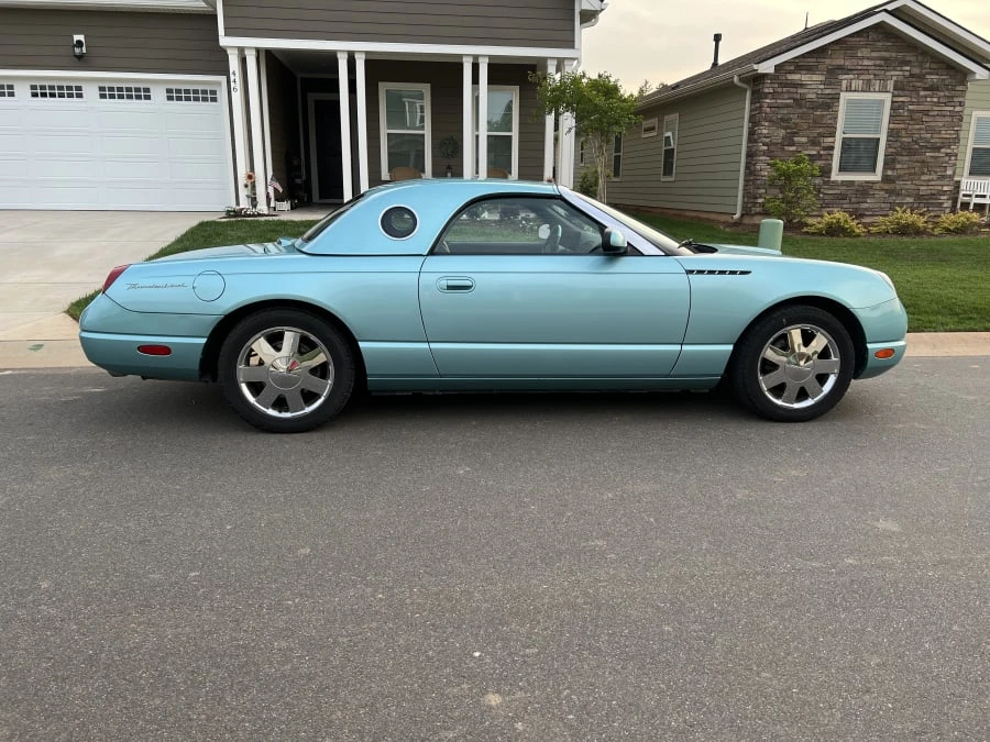 2002 Ford Thunderbird 11th Gen - Image 2 of 7