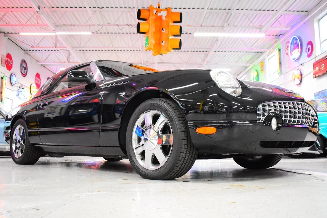 2002 Ford Thunderbird 11th Gen - Image 3 of 20