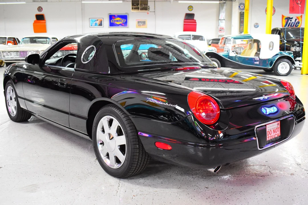 2002 Ford Thunderbird 11th Gen - Image 15 of 20