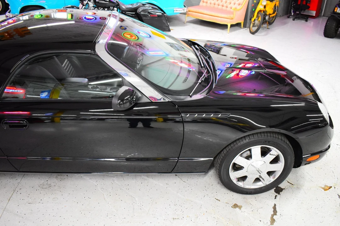 2002 Ford Thunderbird 11th Gen - Image 5 of 20