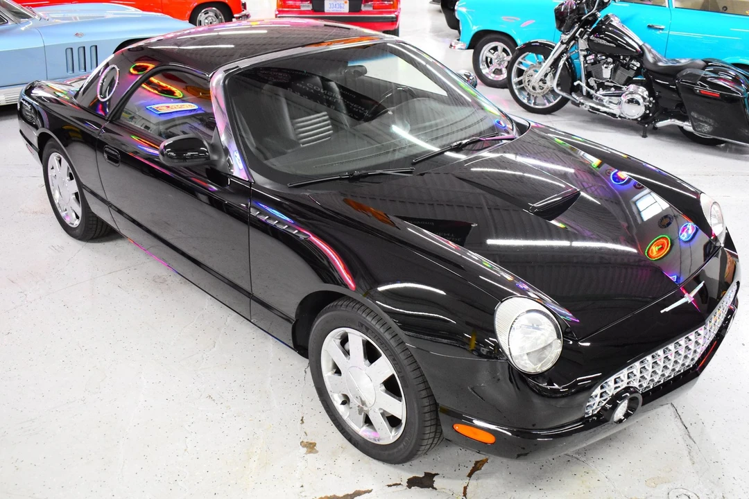 2002 Ford Thunderbird 11th Gen - Image 2 of 20