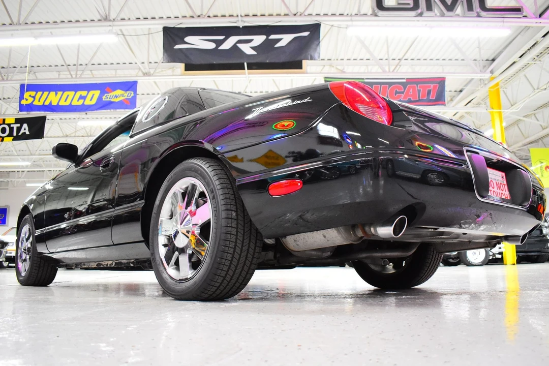 2002 Ford Thunderbird 11th Gen - Image 17 of 20