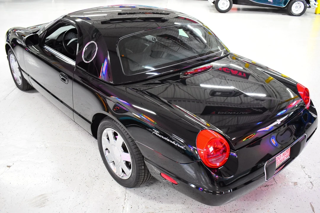 2002 Ford Thunderbird 11th Gen - Image 16 of 20