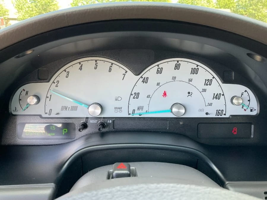 2002 Ford Thunderbird 11th Gen - Image 10 of 18