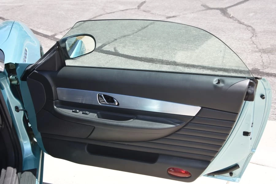 2002 Ford Thunderbird 11th Gen - Image 13 of 17
