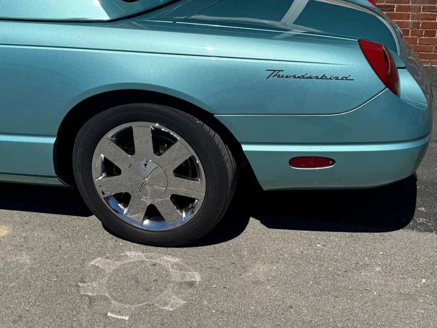 2002 Ford Thunderbird 11th Gen - Image 4 of 10