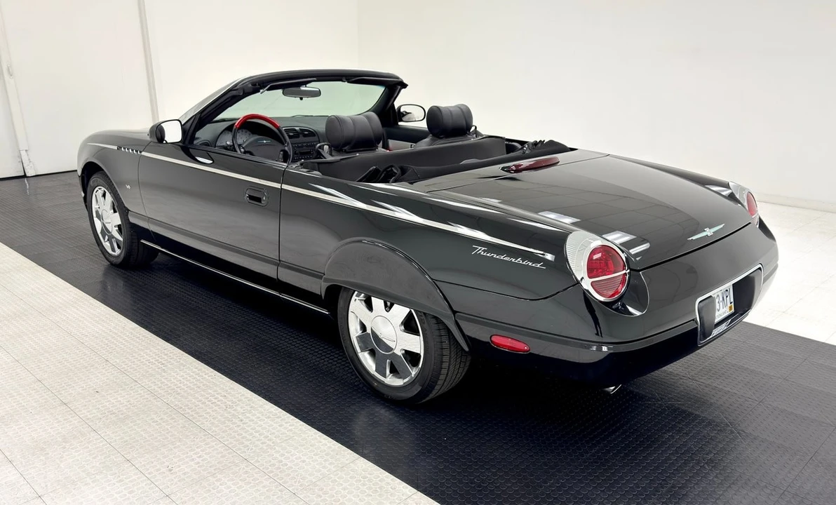 2002 Ford Thunderbird 11th Gen - Image 9 of 12