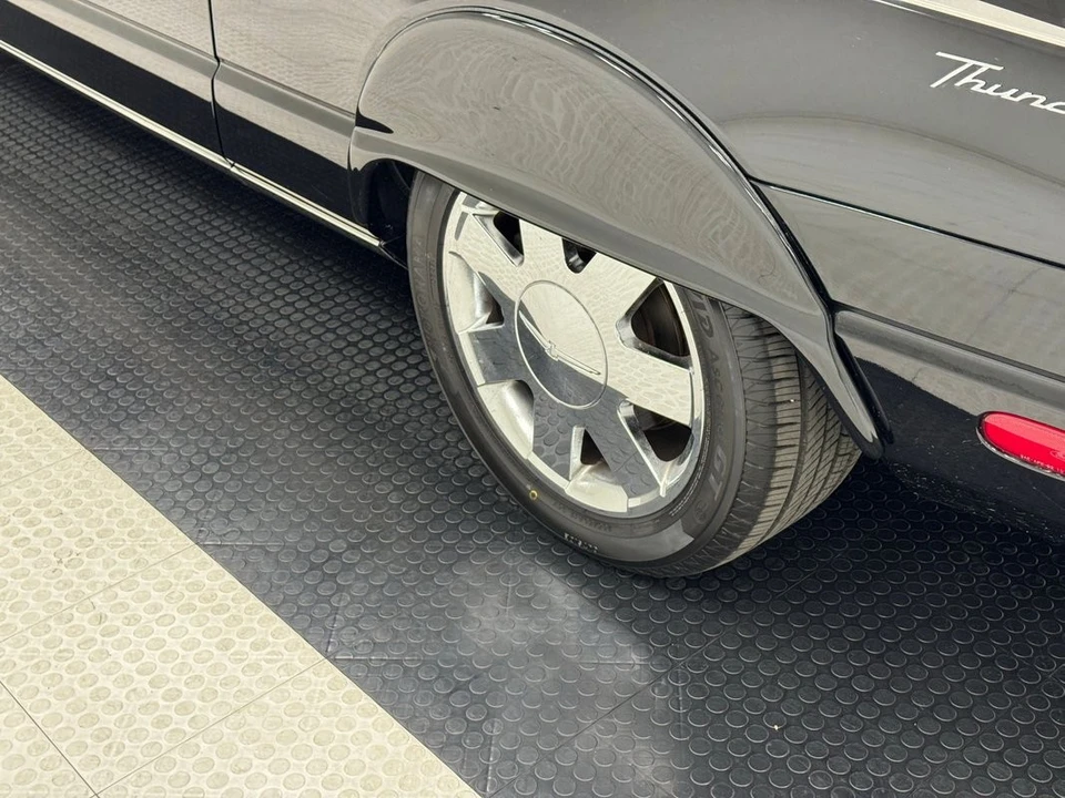 2002 Ford Thunderbird 11th Gen - Image 25 of 31