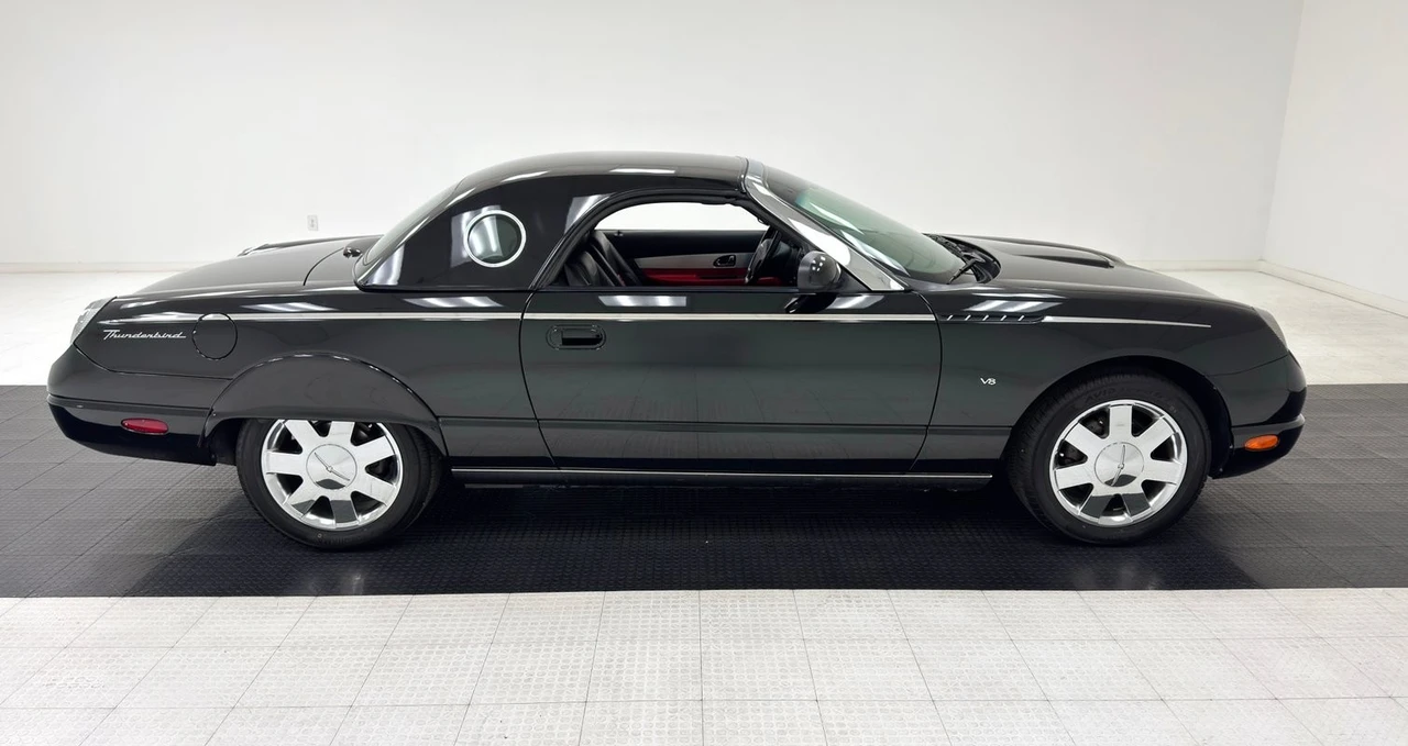 2002 Ford Thunderbird 11th Gen - Image 12 of 12