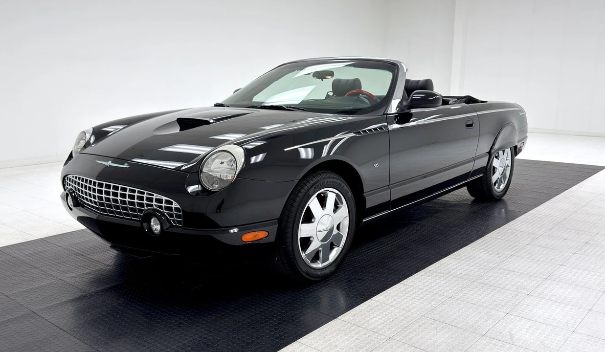2002 Ford Thunderbird 11th Gen - Image 3 of 12