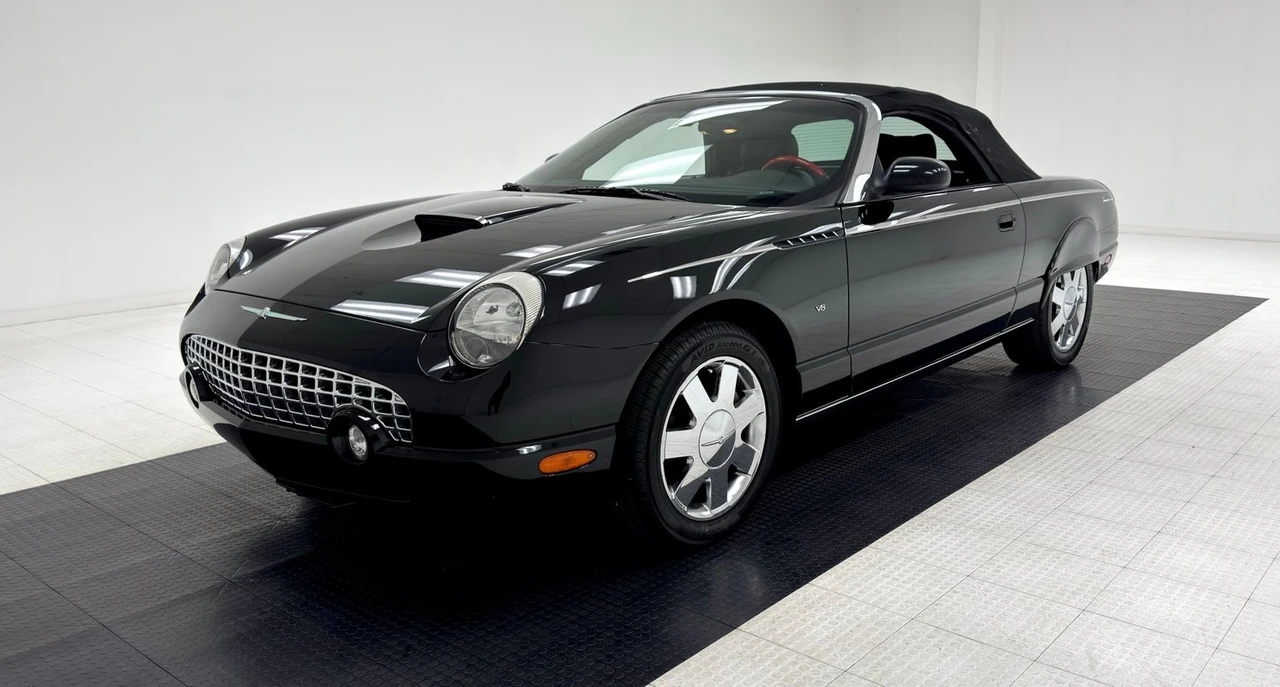 2002 Ford Thunderbird 11th Gen - Image 2 of 12