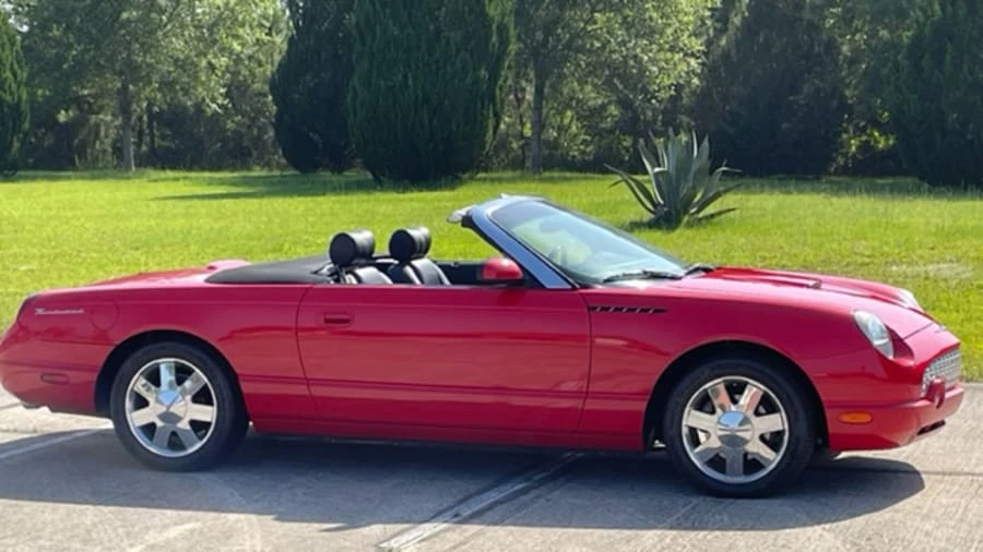 2002 Ford Thunderbird 11th Gen - Image 15 of 19