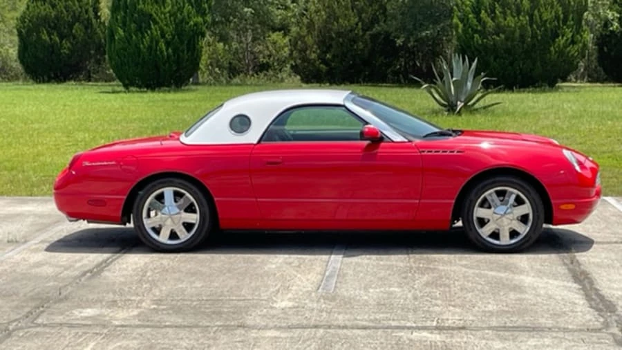 2002 Ford Thunderbird 11th Gen - Image 18 of 19