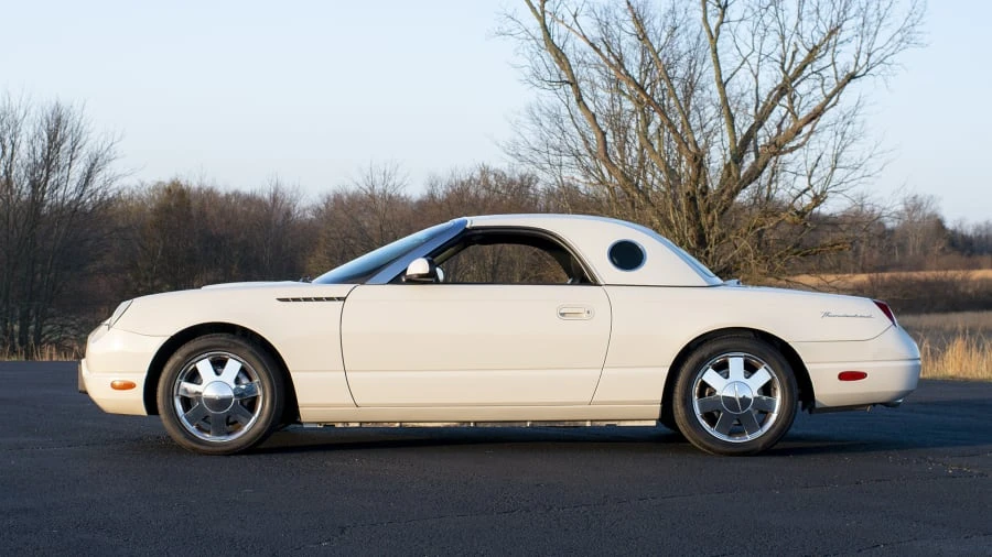 2002 Ford Thunderbird 11th Gen - Image 2 of 12