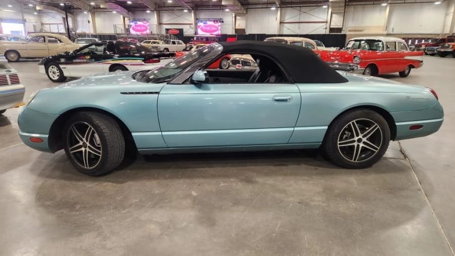 2002 Ford Thunderbird 11th Gen - Image 2 of 9