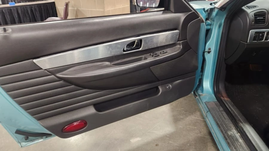 2002 Ford Thunderbird 11th Gen - Image 8 of 9