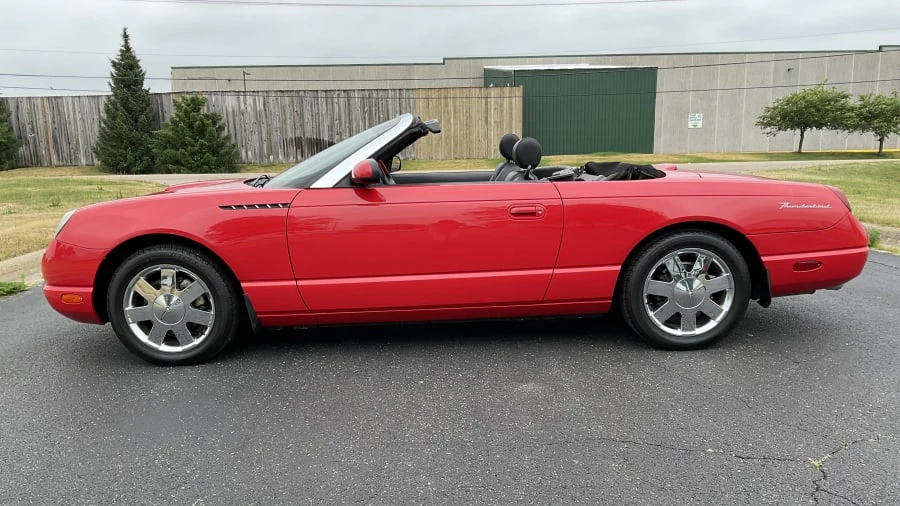2002 Ford Thunderbird 11th Gen - Image 2 of 12