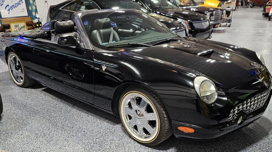 2002 Ford Thunderbird 11th Gen - Image 4 of 5