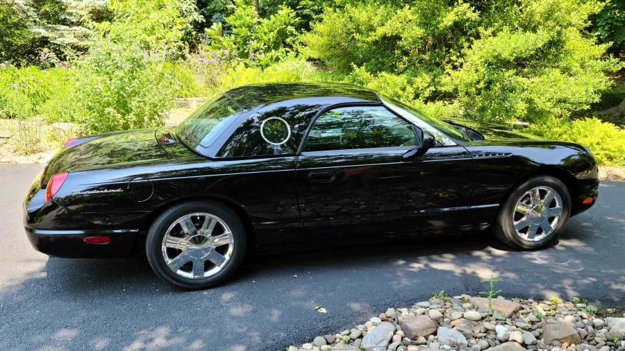 2002 Ford Thunderbird 11th Gen - Image 2 of 12