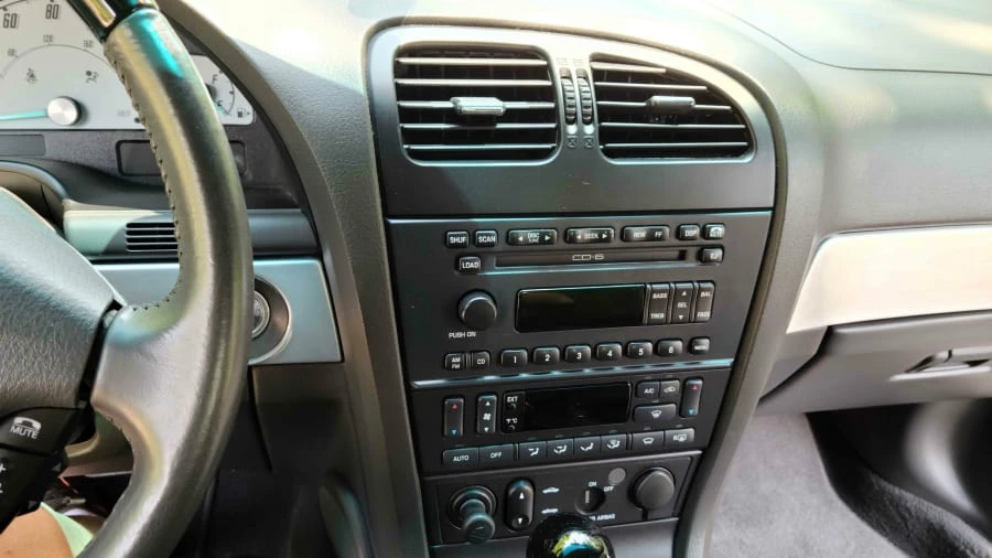 2002 Ford Thunderbird 11th Gen - Image 8 of 12