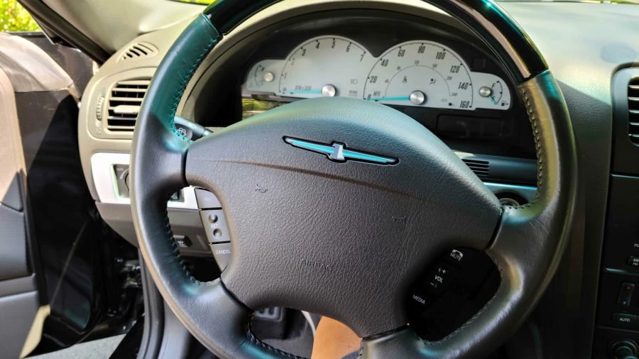 2002 Ford Thunderbird 11th Gen - Image 9 of 12