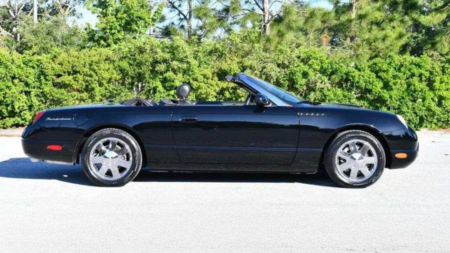 2002 Ford Thunderbird 11th Gen - Image 13 of 27