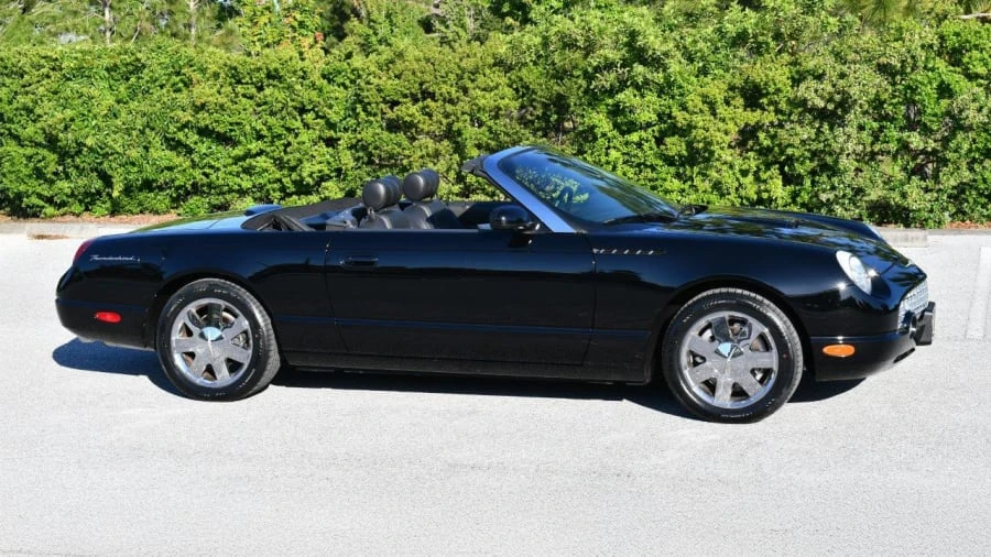 2002 Ford Thunderbird 11th Gen - Image 16 of 27