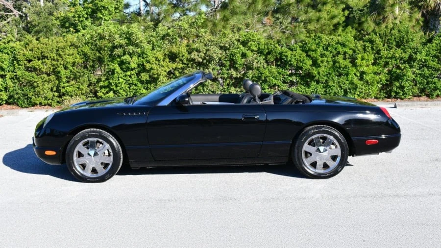 2002 Ford Thunderbird 11th Gen - Image 9 of 27
