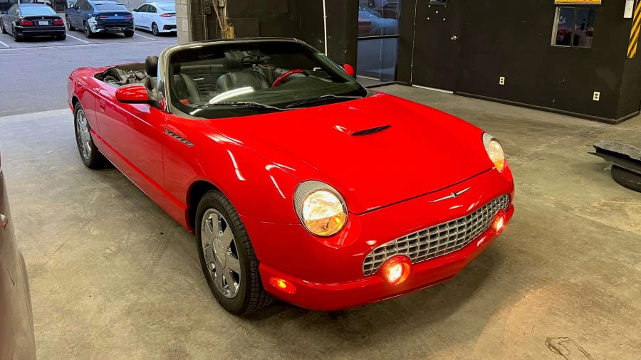 2002 Ford Thunderbird 11th Gen - Image 9 of 16