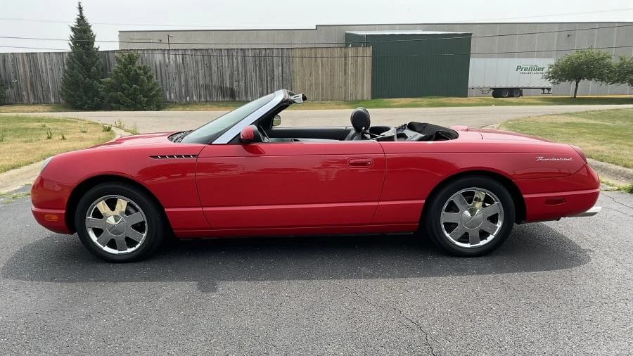 2002 Ford Thunderbird 11th Gen - Image 2 of 15