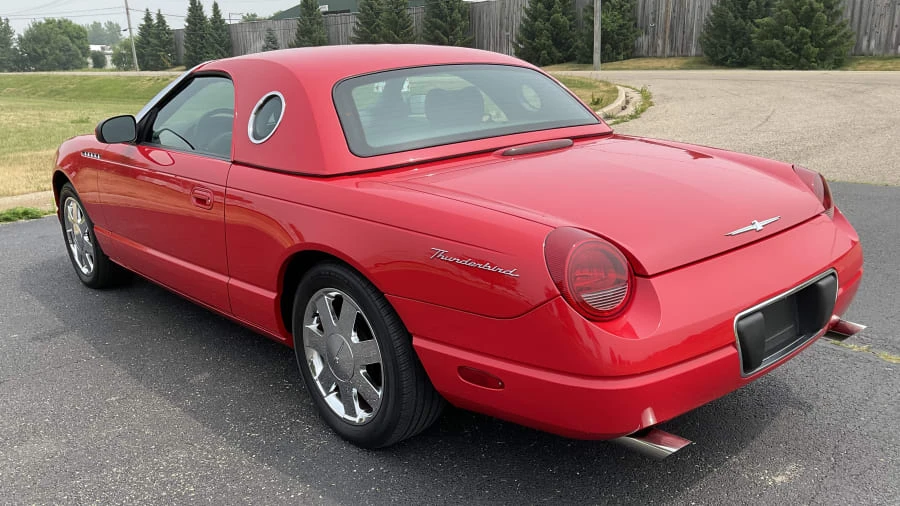 2002 Ford Thunderbird 11th Gen - Image 9 of 15