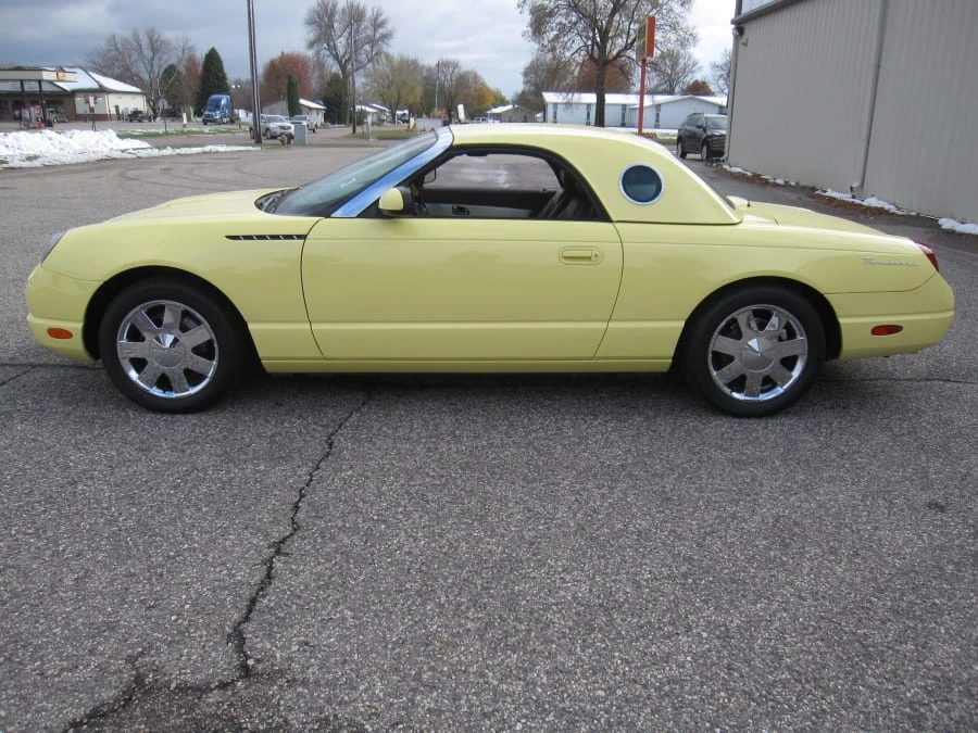 2002 Ford Thunderbird 11th Gen - Image 2 of 11